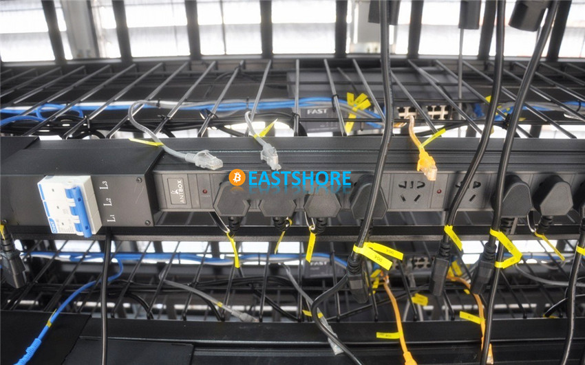 Introduction-to-Mobile-Mining-Farm-Bitmain-ANTBOX-IMG-16.jpg